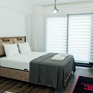  Hotel Port